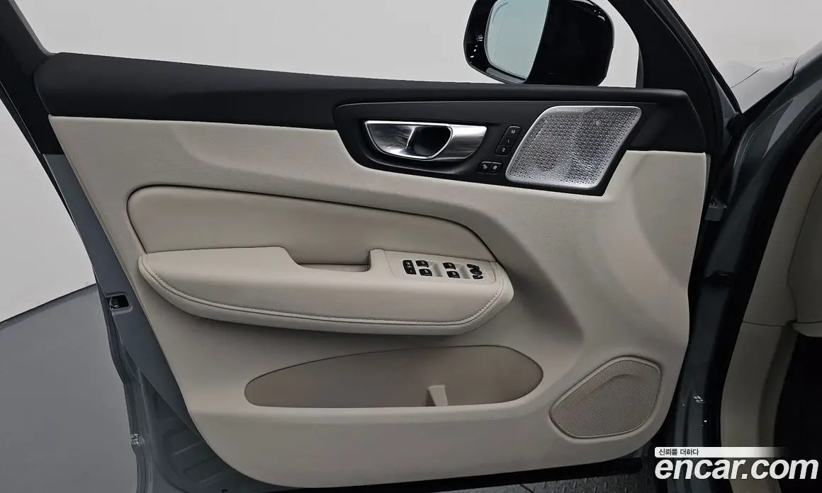 Volvo XC60 2026 2.0 автомат (гидро), фото 13 Volvo XC60 2026 2.0 автомат (гидро), фото 13