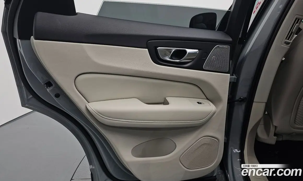 Volvo XC60 2026 2.0 автомат (гидро), фото 14 Volvo XC60 2026 2.0 автомат (гидро), фото 14