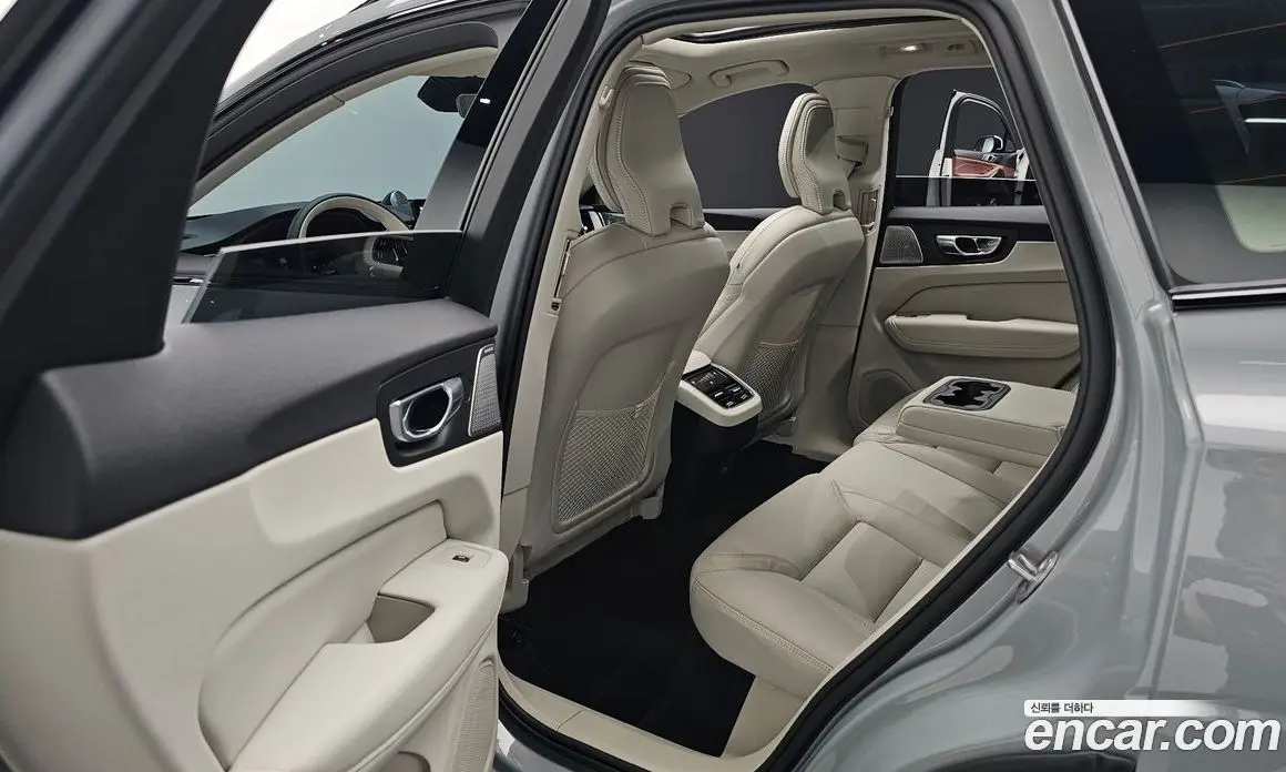 Volvo XC60 2026 2.0 автомат (гидро), фото 17 Volvo XC60 2026 2.0 автомат (гидро), фото 17