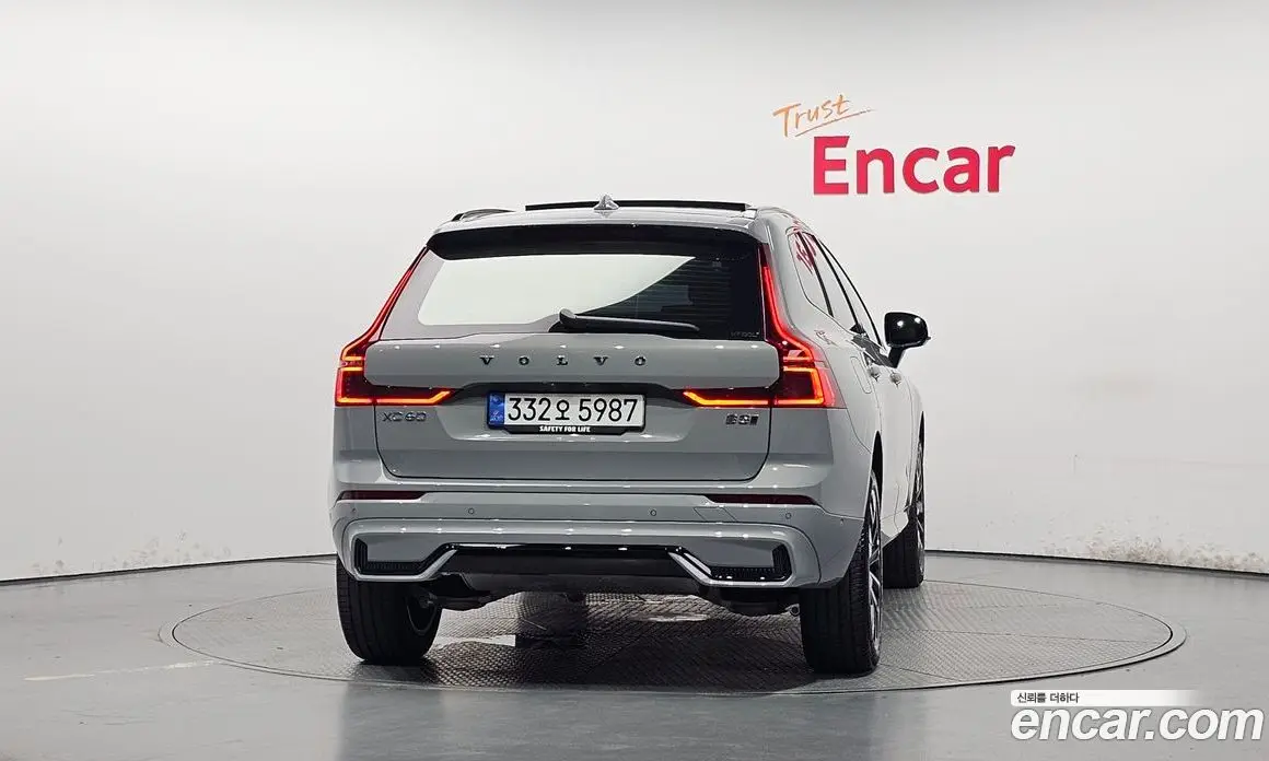 Volvo XC60 2026 2.0 автомат (гидро), фото 3 Volvo XC60 2026 2.0 автомат (гидро), фото 3