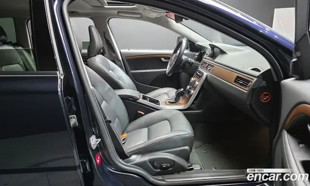Volvo XC70 2016 2.0 автомат (гидро), миниатюра 11 Volvo XC70 2016 2.0 автомат (гидро), миниатюра 11