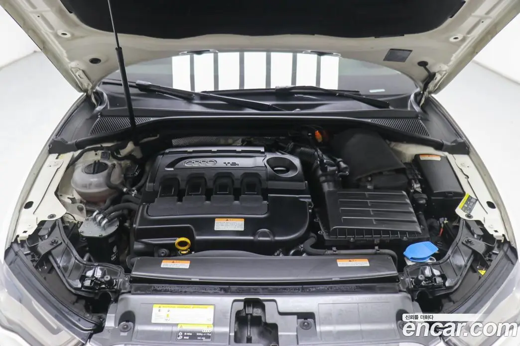 Audi A3 2014 2.0 автомат (гидро), фото 20 Audi A3 2014 2.0 автомат (гидро), фото 20