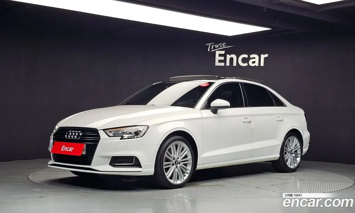 Audi A3 2018 2.0 автомат (гидро), фото 1 Audi A3 2018 2.0 автомат (гидро), фото 1