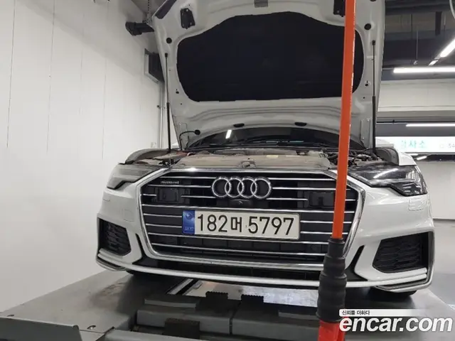 Audi A6 2023 2.0 автомат (гидро), миниатюра 1 Audi A6 2023 2.0 автомат (гидро), миниатюра 1