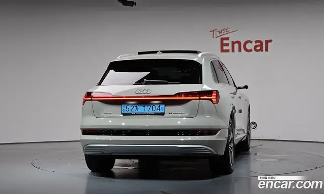 Audi e-tron 2020 0.2 автомат (гидро), миниатюра 3 Audi e-tron 2020 0.2 автомат (гидро), миниатюра 3