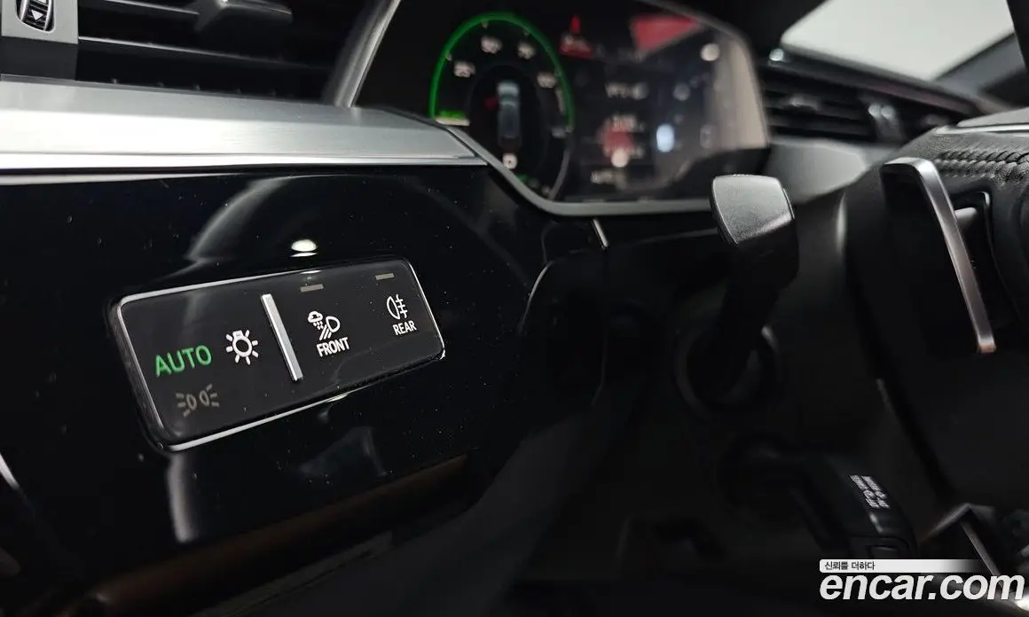 Audi e-tron 2020 0.2 автомат (гидро), фото 25 Audi e-tron 2020 0.2 автомат (гидро), фото 25