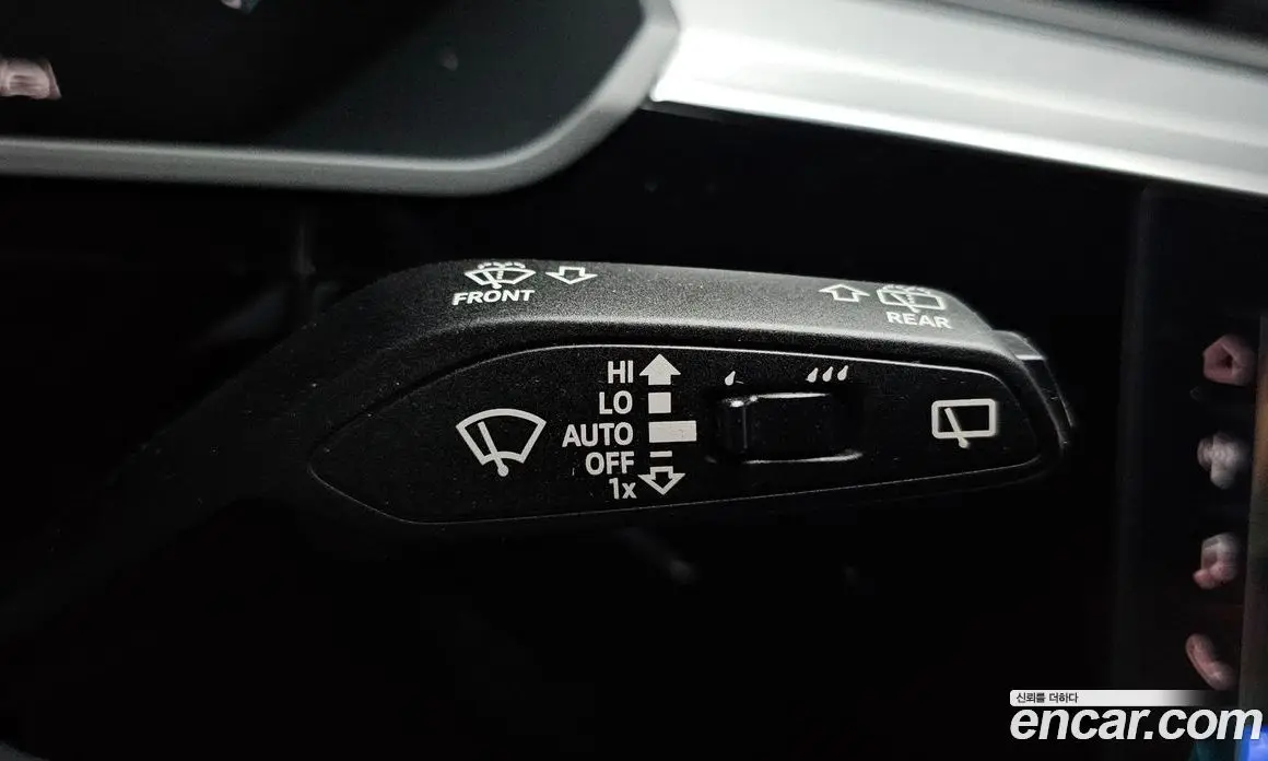 Audi e-tron 2020 0.2 автомат (гидро), фото 28 Audi e-tron 2020 0.2 автомат (гидро), фото 28