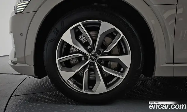 Audi e-tron 2020 0.2 автомат (гидро), миниатюра 4 Audi e-tron 2020 0.2 автомат (гидро), миниатюра 4