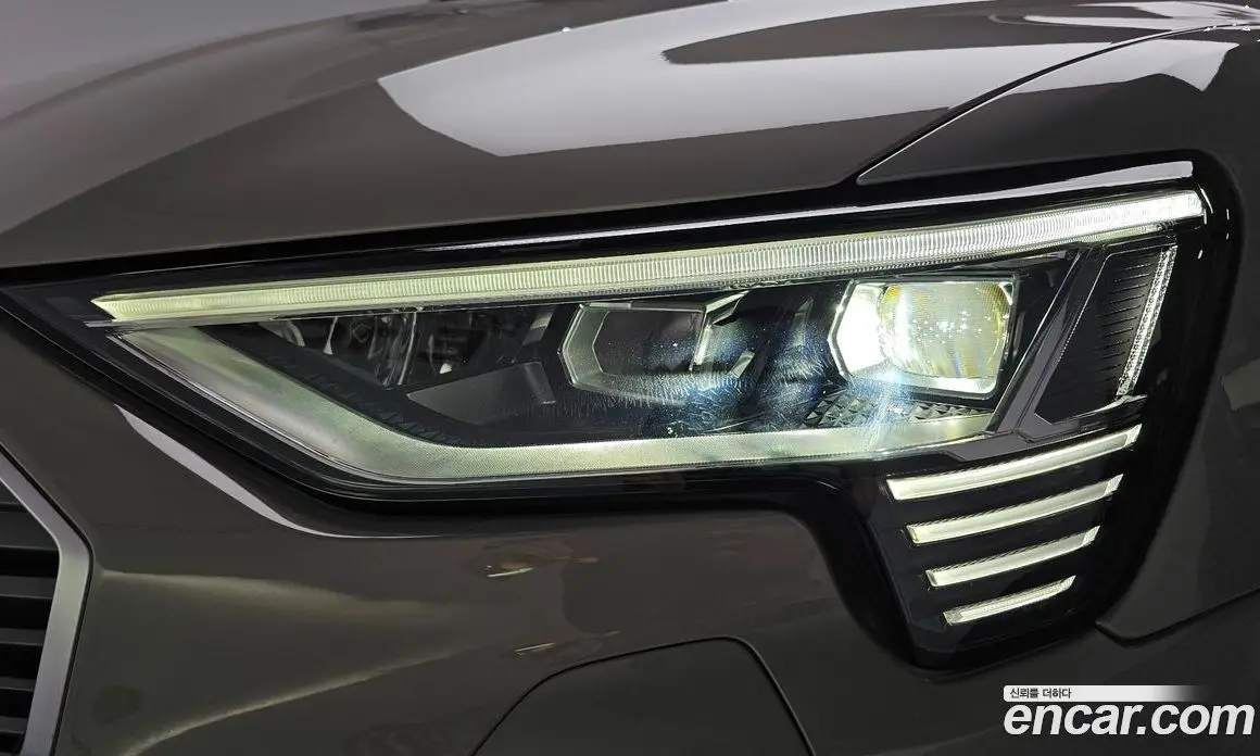 Audi e-tron 2020 0.2 автомат (гидро), фото 7 Audi e-tron 2020 0.2 автомат (гидро), фото 7