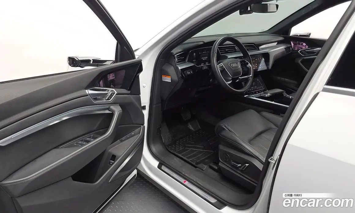 Audi e-tron 2022 0.2 автомат (гидро), фото 13 Audi e-tron 2022 0.2 автомат (гидро), фото 13