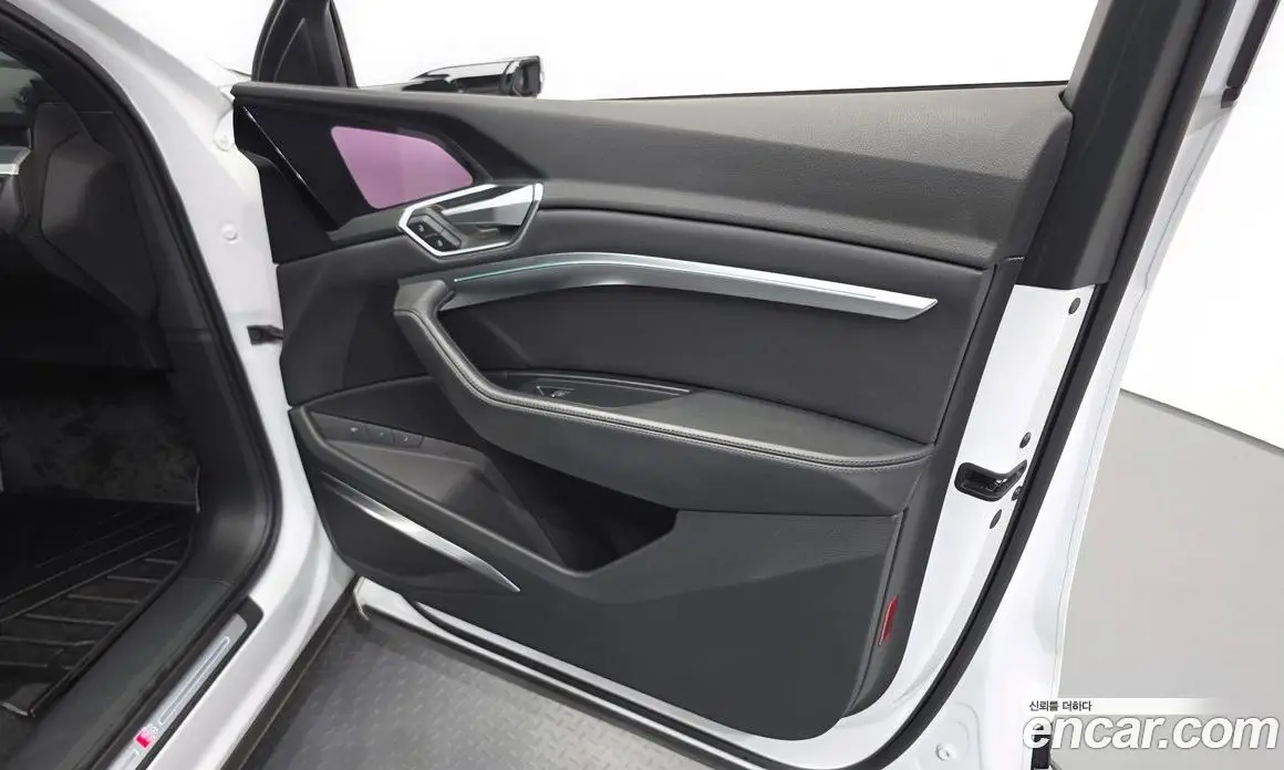 Audi e-tron 2022 0.2 автомат (гидро), фото 14 Audi e-tron 2022 0.2 автомат (гидро), фото 14
