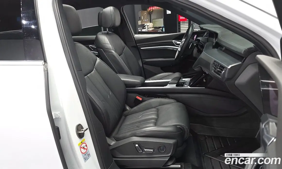 Audi e-tron 2022 0.2 автомат (гидро), фото 17 Audi e-tron 2022 0.2 автомат (гидро), фото 17