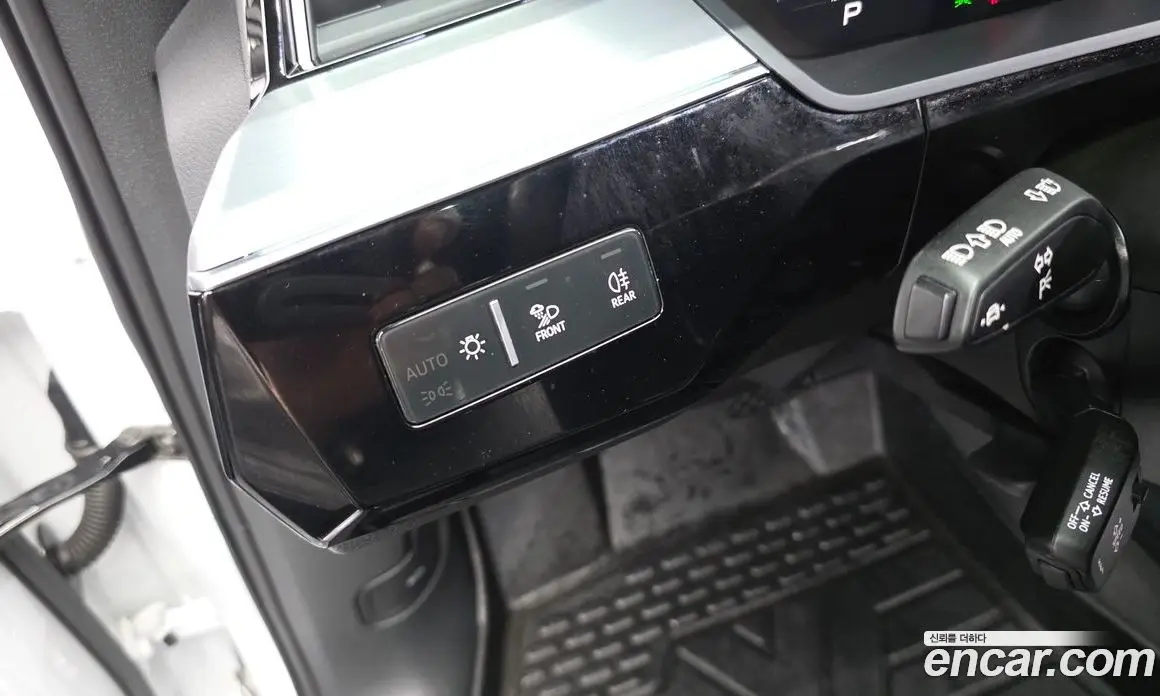 Audi e-tron 2022 0.2 автомат (гидро), фото 28 Audi e-tron 2022 0.2 автомат (гидро), фото 28
