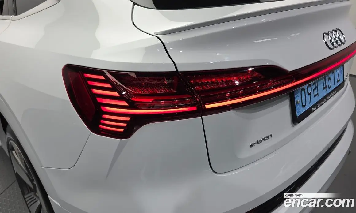 Audi e-tron 2022 0.2 автомат (гидро), фото 9 Audi e-tron 2022 0.2 автомат (гидро), фото 9