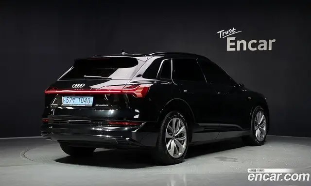 Audi e-tron 2023 0.2 автомат (гидро), миниатюра 2 Audi e-tron 2023 0.2 автомат (гидро), миниатюра 2