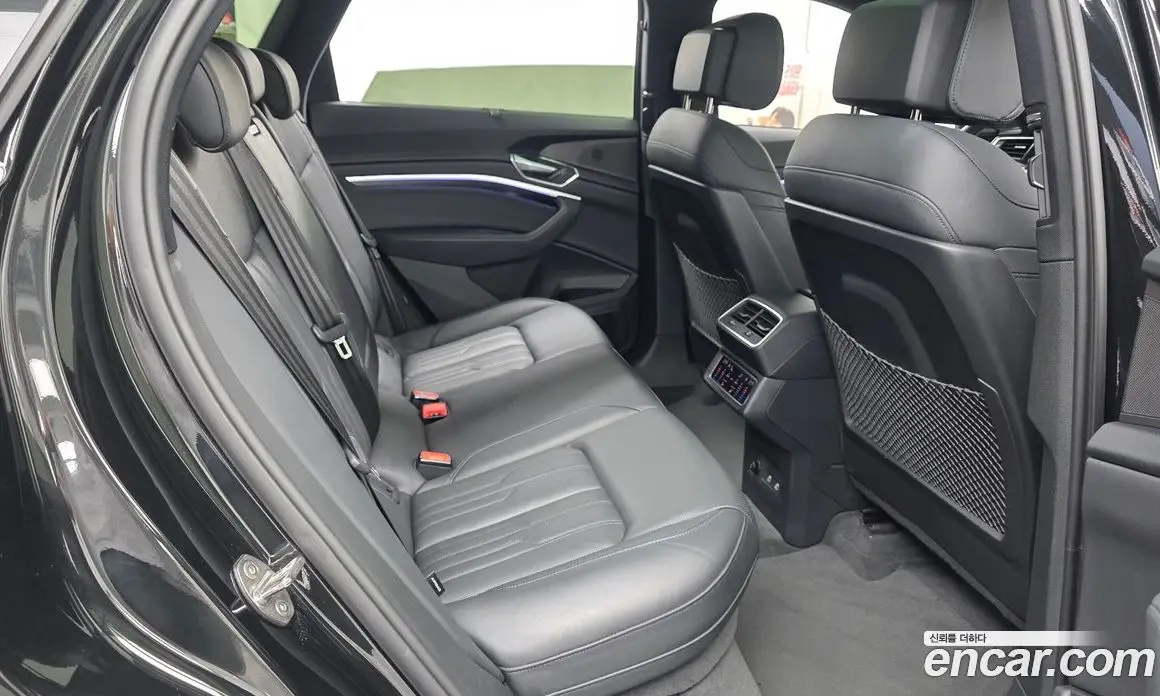 Audi e-tron 2023 0.2 автомат (гидро), фото 17 Audi e-tron 2023 0.2 автомат (гидро), фото 17