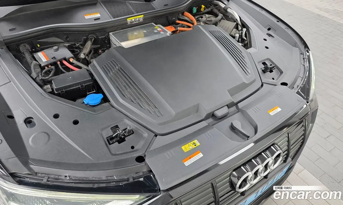 Audi e-tron 2023 0.2 автомат (гидро), фото 6 Audi e-tron 2023 0.2 автомат (гидро), фото 6