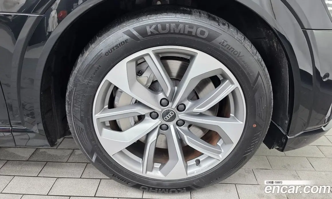 Audi e-tron 2023 0.2 автомат (гидро), фото 7 Audi e-tron 2023 0.2 автомат (гидро), фото 7