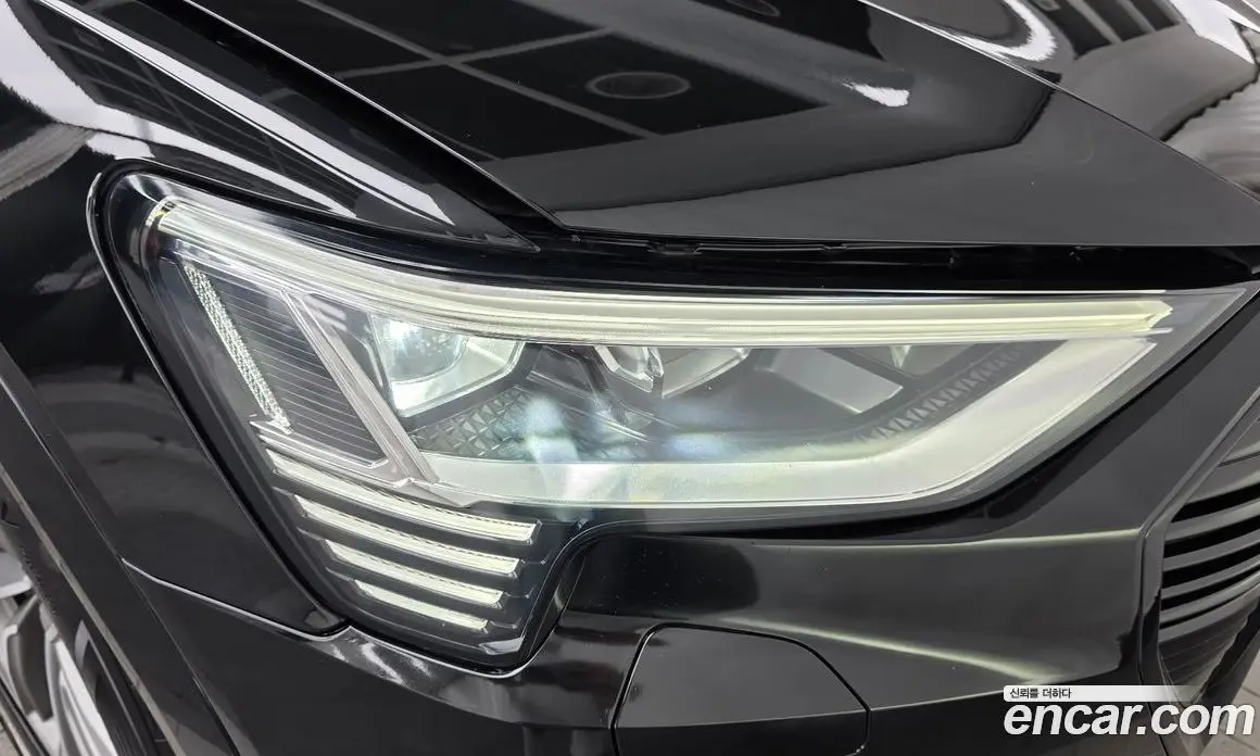 Audi e-tron 2023 0.2 автомат (гидро), фото 8 Audi e-tron 2023 0.2 автомат (гидро), фото 8