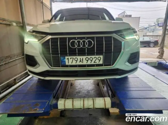 Audi Q3, 2020, 121 189 км