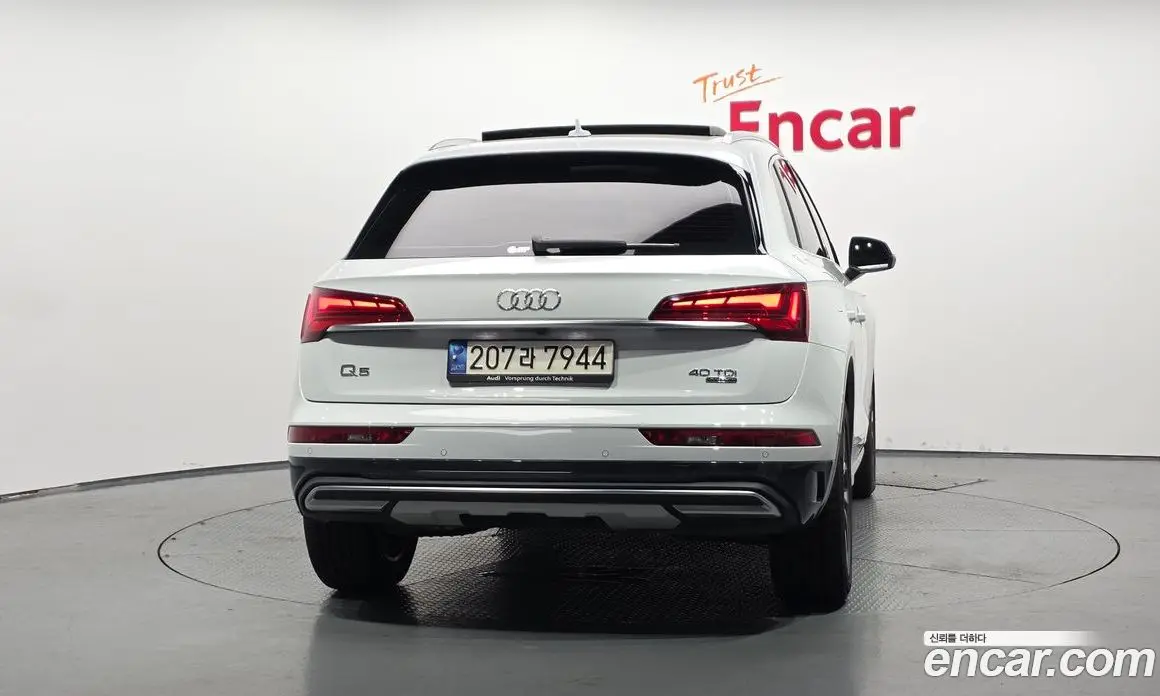 Audi Q5 2023 2.0 автомат (гидро), фото 4
