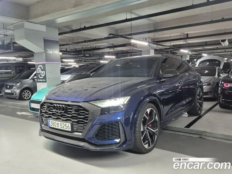 Audi RSQ8 2021 4.0 автомат (гидро), фото 1 Audi RSQ8 2021 4.0 автомат (гидро), фото 1