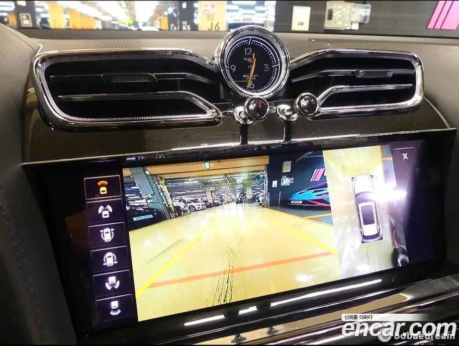 Bentley Bentayga 2022 4.0 автомат (гидро), фото 14 Bentley Bentayga 2022 4.0 автомат (гидро), фото 14