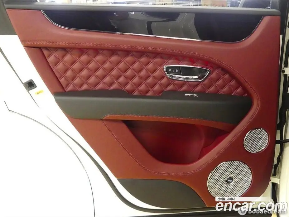 Bentley Bentayga 2022 4.0 автомат (гидро), фото 16 Bentley Bentayga 2022 4.0 автомат (гидро), фото 16