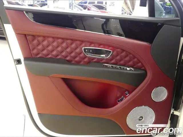 Bentley Bentayga 2022 4.0 автомат (гидро), миниатюра 10 Bentley Bentayga 2022 4.0 автомат (гидро), миниатюра 10