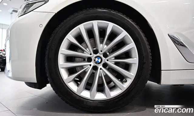 BMW 5 серия 2020 2.0 автомат (гидро), миниатюра 5 BMW 5 серия 2020 2.0 автомат (гидро), миниатюра 5