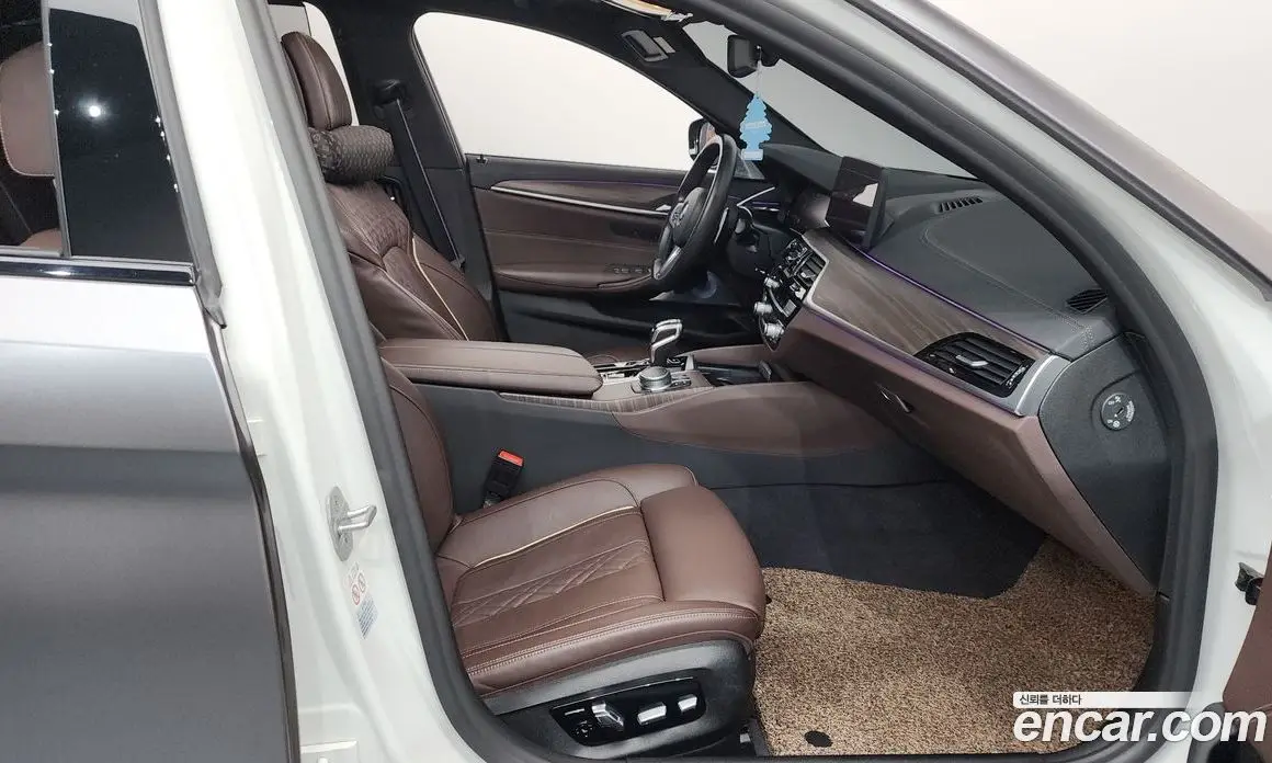 BMW 5 серия 2021 4.4 автомат (гидро), фото 15 BMW 5 серия 2021 4.4 автомат (гидро), фото 15