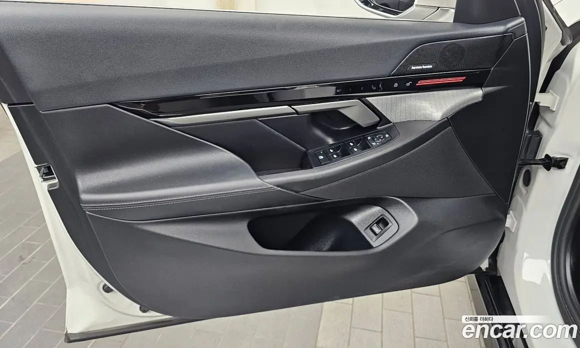 BMW 5 серия 2024 2.0 автомат (гидро), фото 14 BMW 5 серия 2024 2.0 автомат (гидро), фото 14