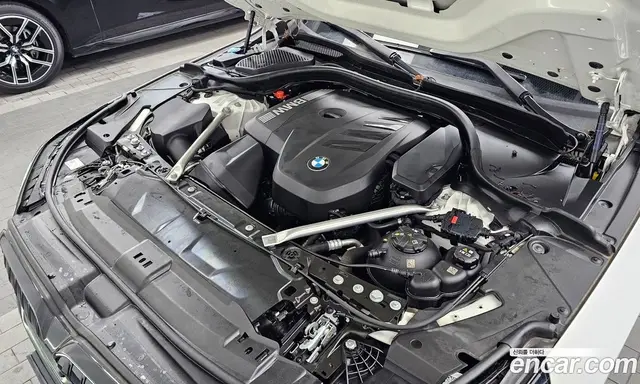 BMW 5 серия 2024 2.0 автомат (гидро), миниатюра 6 BMW 5 серия 2024 2.0 автомат (гидро), миниатюра 6