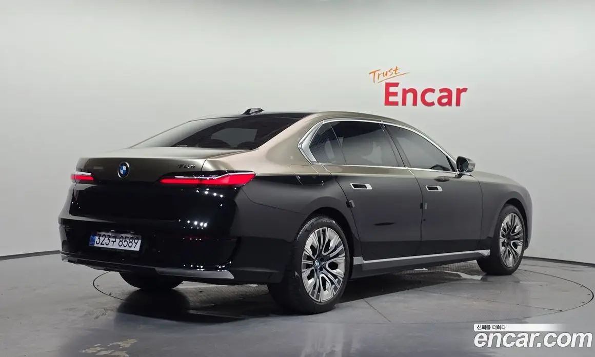 BMW 7 серия 2023 3.0 автомат (гидро), фото 1 BMW 7 серия 2023 3.0 автомат (гидро), фото 1