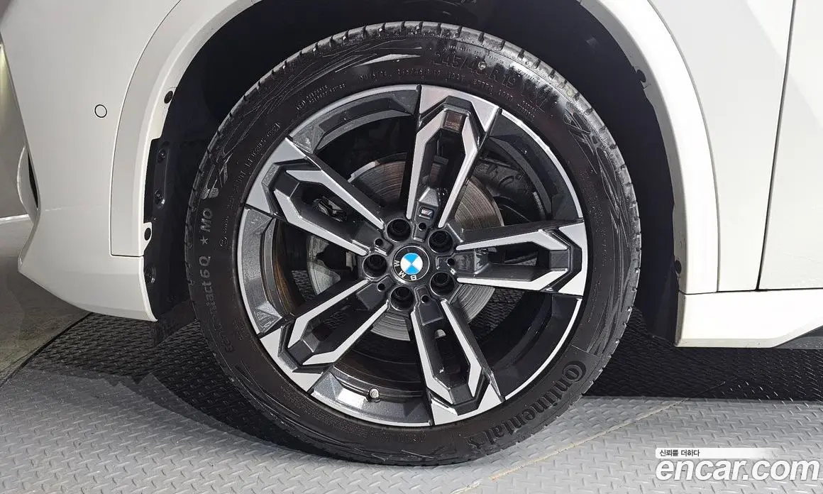 BMW X1 2025 2.0 автомат (гидро), фото 5 BMW X1 2025 2.0 автомат (гидро), фото 5