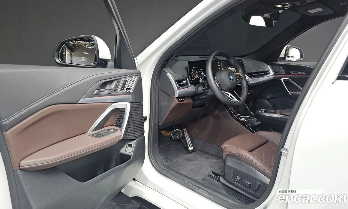 BMW X1 2025 2.0 автомат (гидро), фото 10 BMW X1 2025 2.0 автомат (гидро), фото 10