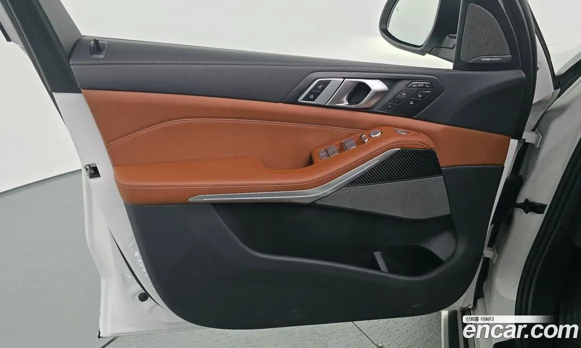 BMW X7 2024 3.0 автомат (гидро), фото 14