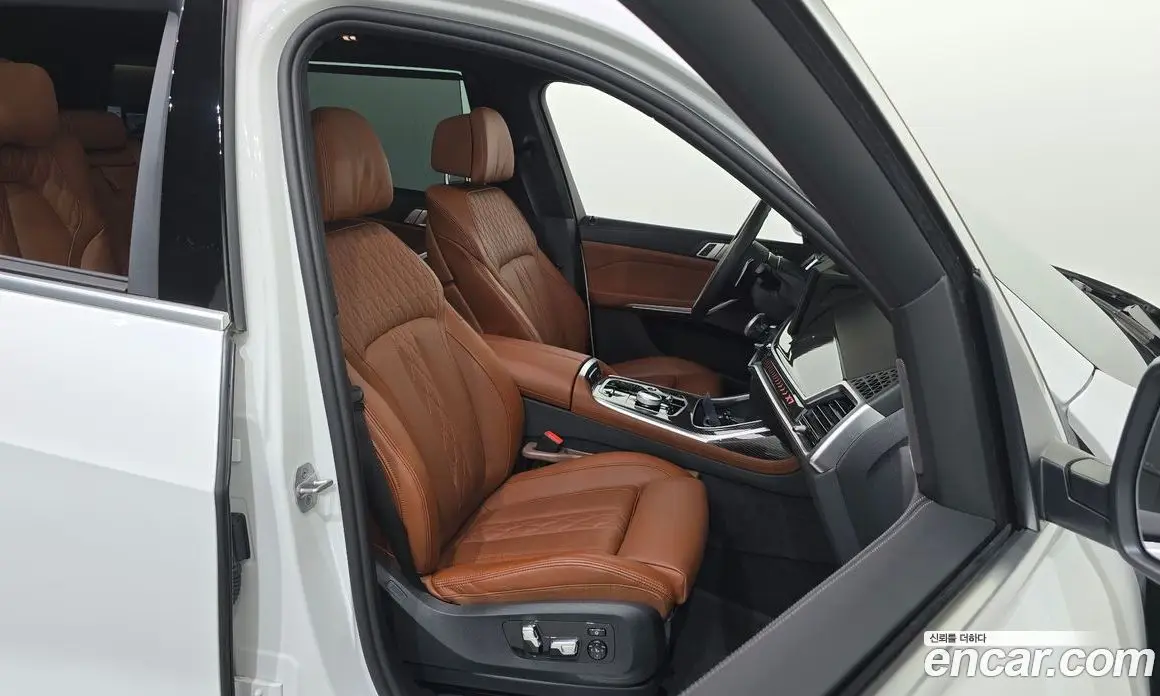 BMW X7 2024 3.0 автомат (гидро), фото 16