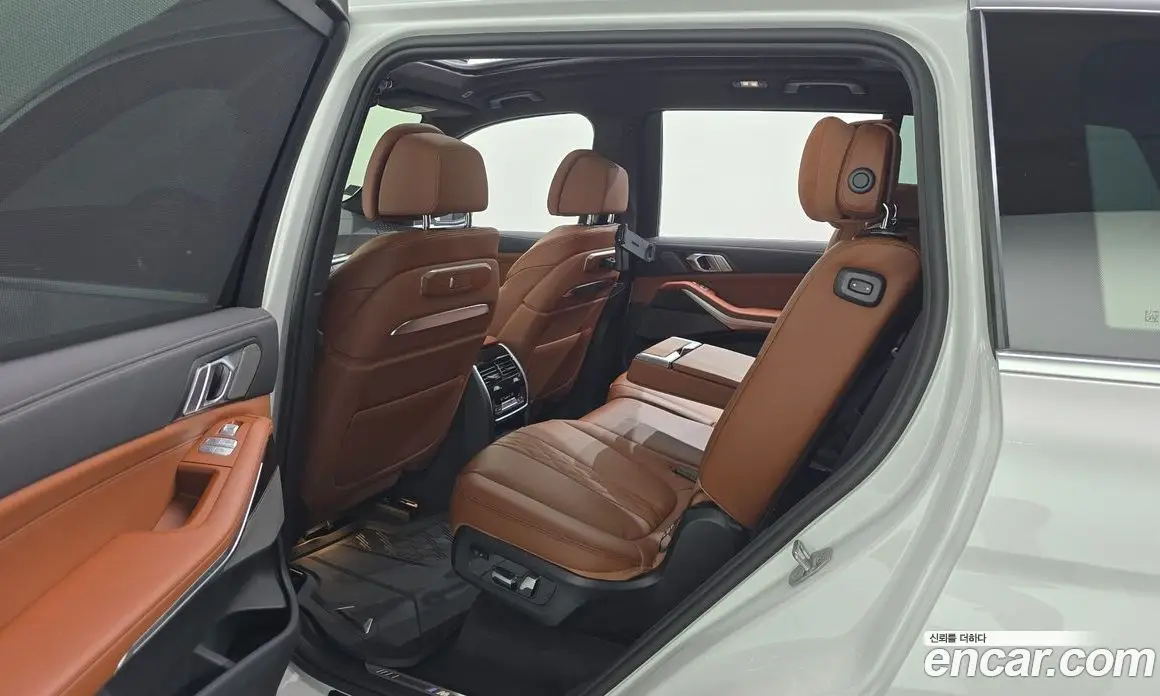 BMW X7 2024 3.0 автомат (гидро), фото 18