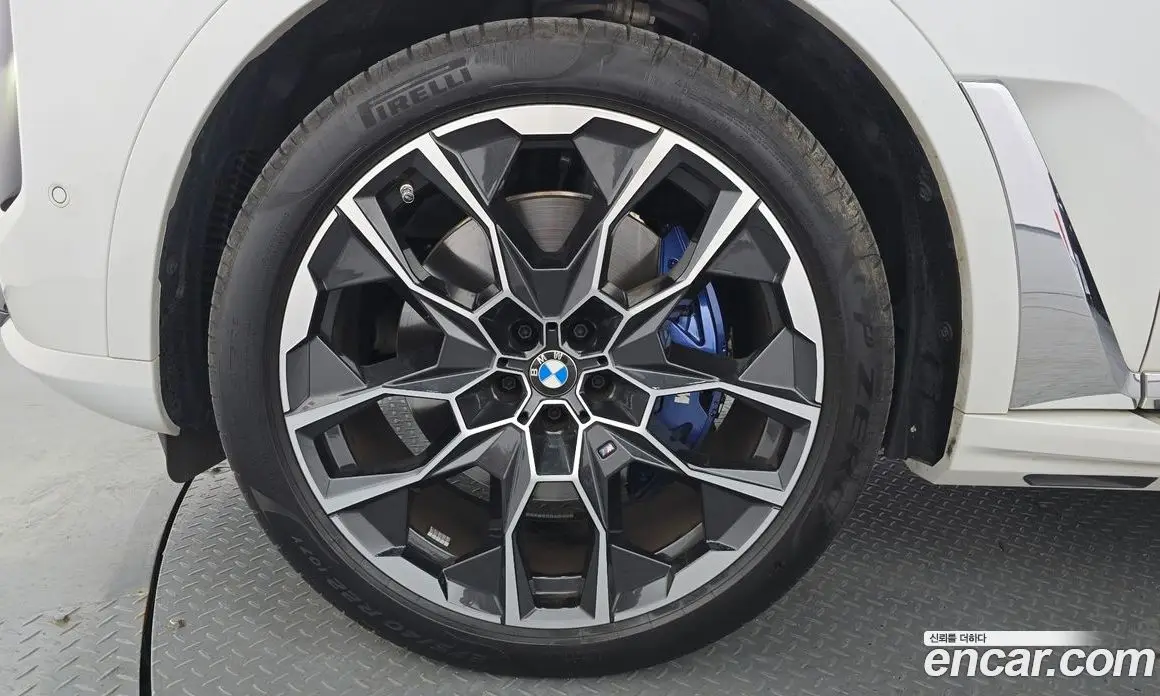 BMW X7 2024 3.0 автомат (гидро), фото 5