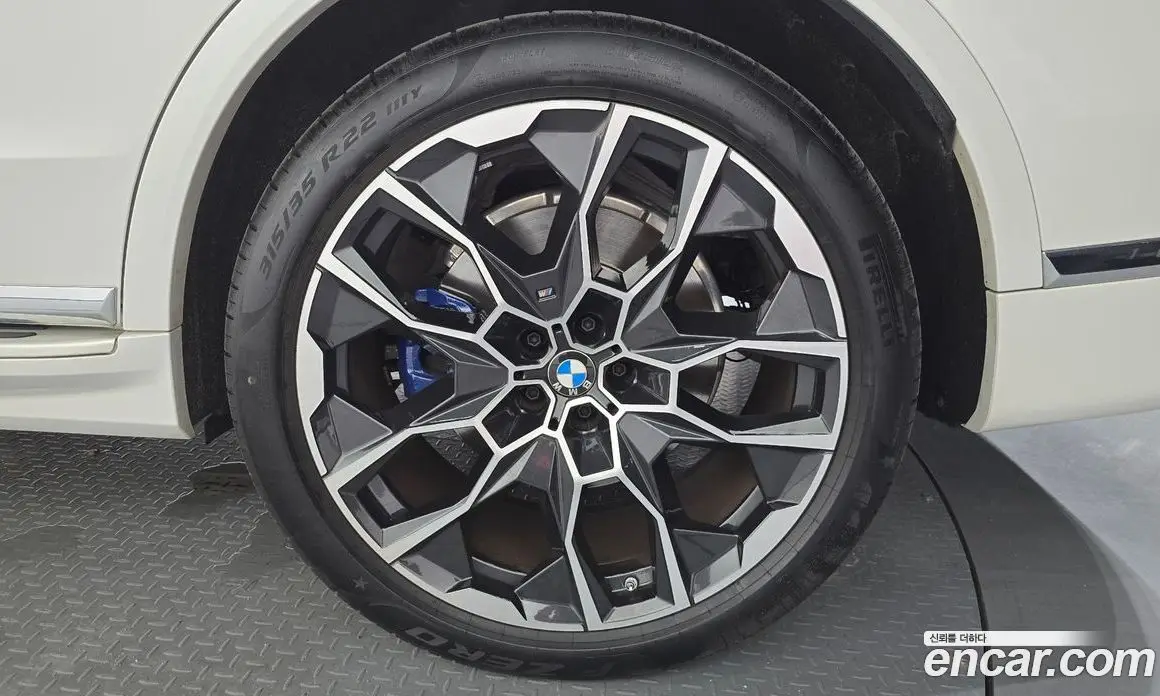 BMW X7 2024 3.0 автомат (гидро), фото 7