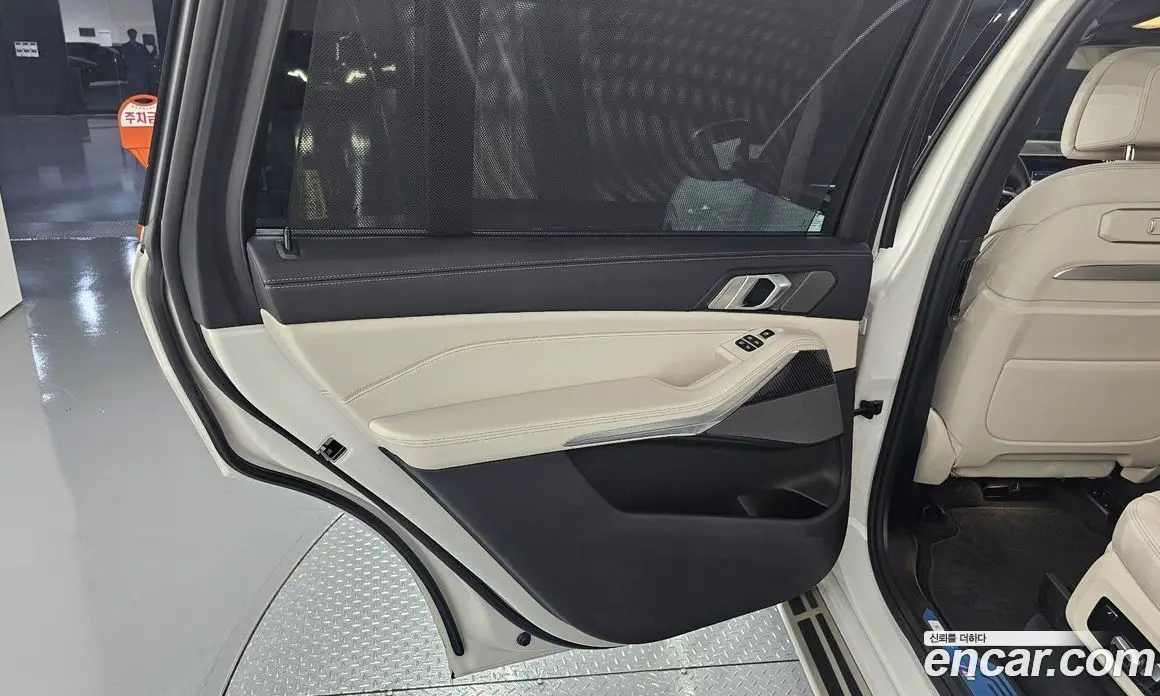 BMW X7 2025 3.0 автомат (гидро), фото 15 BMW X7 2025 3.0 автомат (гидро), фото 15