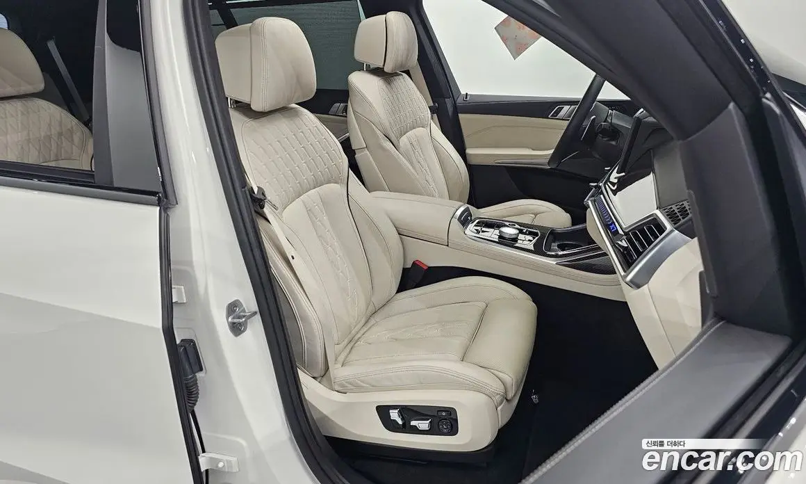 BMW X7 2025 3.0 автомат (гидро), фото 16 BMW X7 2025 3.0 автомат (гидро), фото 16