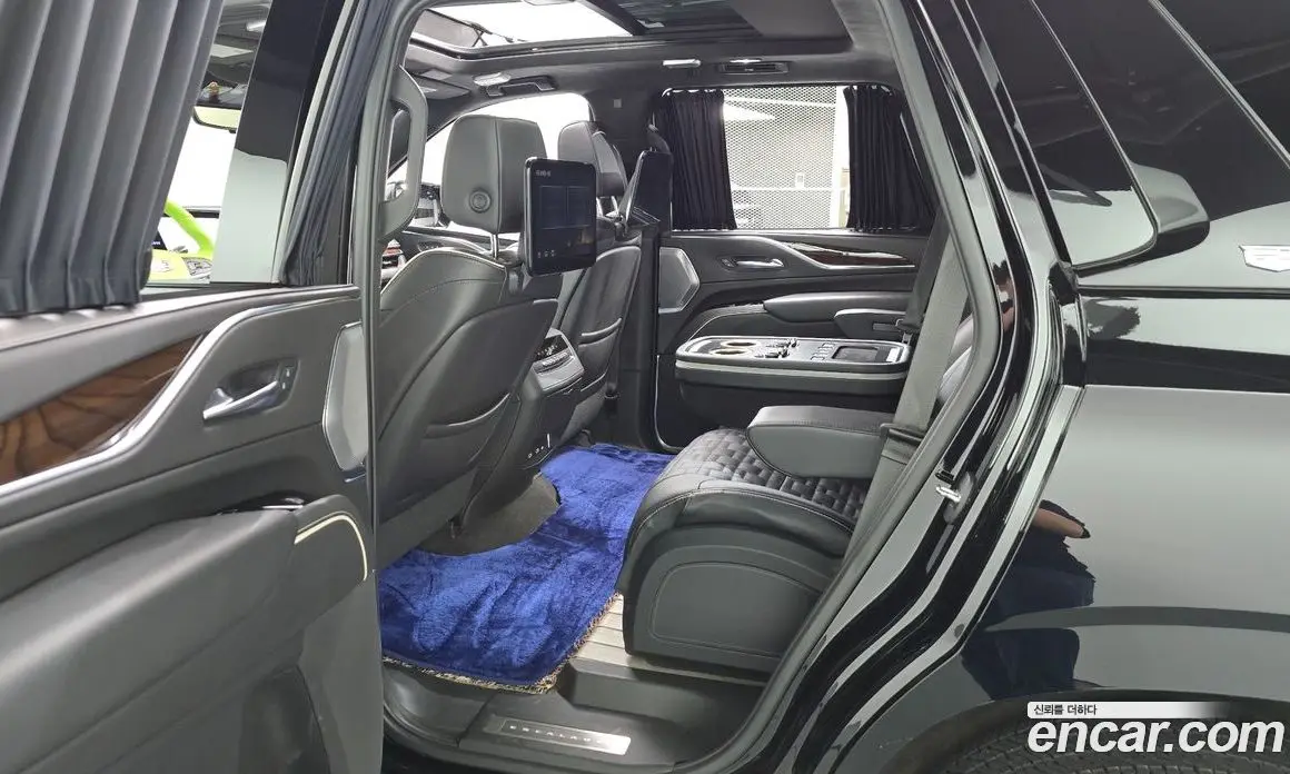 Cadillac Escalade 2022 6.2 автомат (гидро), фото 16 Cadillac Escalade 2022 6.2 автомат (гидро), фото 16