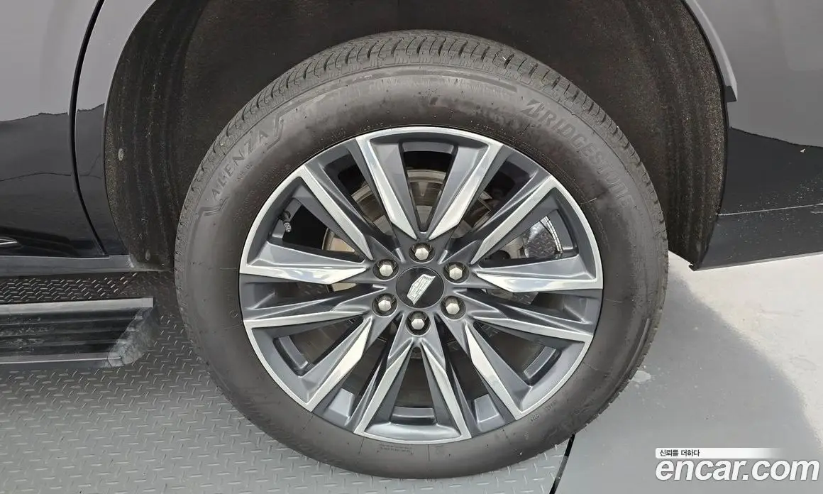 Cadillac Escalade 2022 6.2 автомат (гидро), фото 7 Cadillac Escalade 2022 6.2 автомат (гидро), фото 7