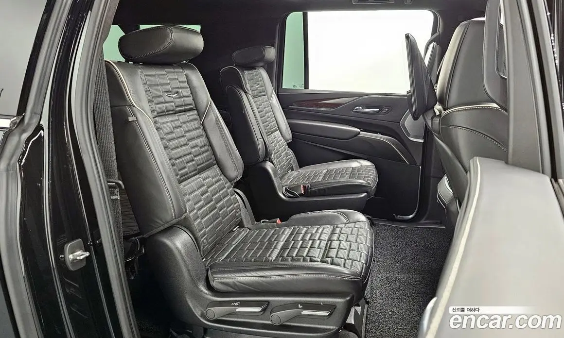 Cadillac Escalade 2022 6.2 автомат (гидро), фото 12 Cadillac Escalade 2022 6.2 автомат (гидро), фото 12