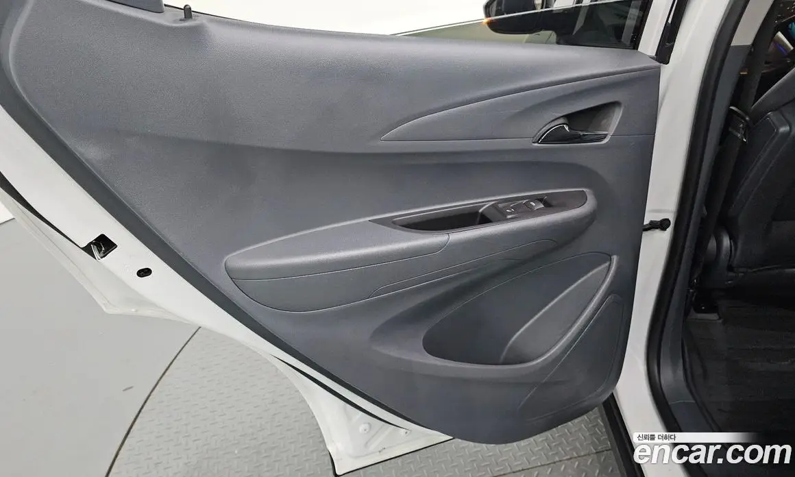 Chevrolet Bolt EV 2021 0.2 автомат (гидро), фото 15 Chevrolet Bolt EV 2021 0.2 автомат (гидро), фото 15