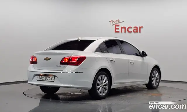 Chevrolet Cruze 2016 1.6 автомат (гидро), миниатюра 1 Chevrolet Cruze 2016 1.6 автомат (гидро), миниатюра 1