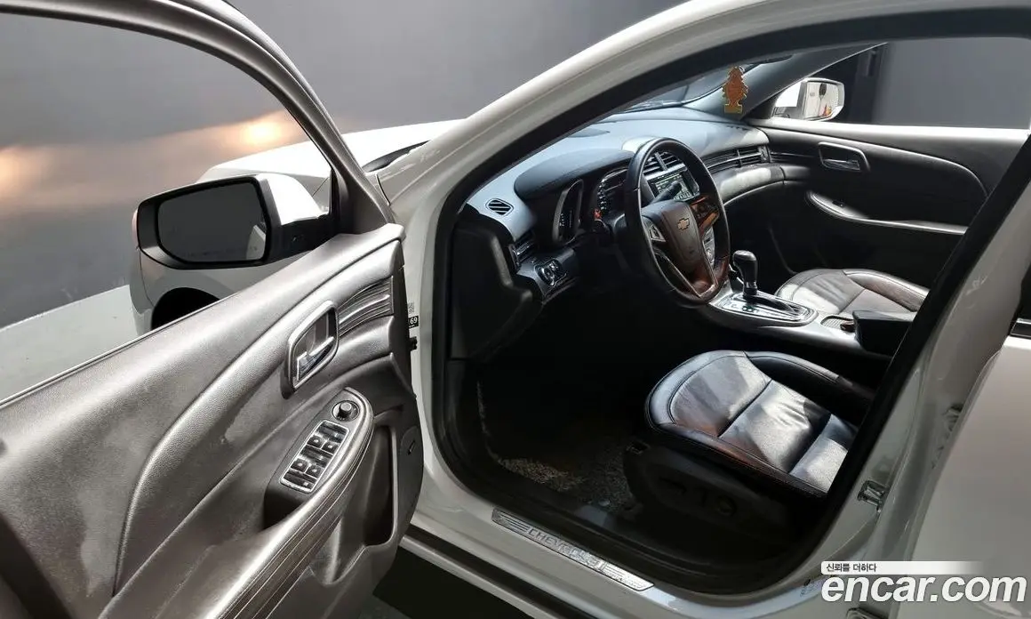 Chevrolet Malibu 2015 2.0 автомат (гидро), фото 11
