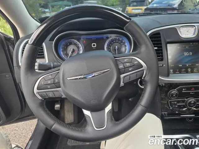 Chrysler 300C 2016 3.6 автомат (гидро), миниатюра 5 Chrysler 300C 2016 3.6 автомат (гидро), миниатюра 5